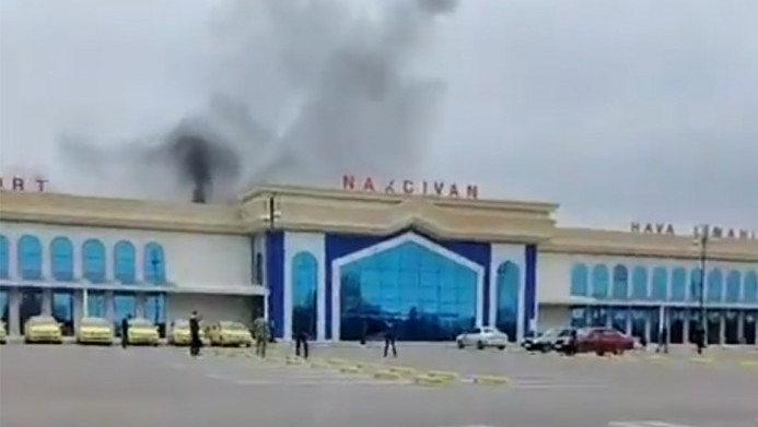 Azerbejdžan pozvao iranskog ambasadora na razgovor: Dronovi napali aerodrom u Nahičevanu (VIDEO)