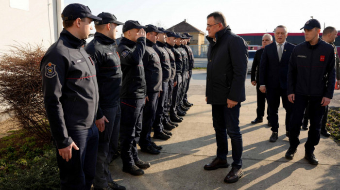Zagrađanin obišao Policijsku stanicu i Vatrogasno-spasilačko odeljenje u Kladovu (FOTO)