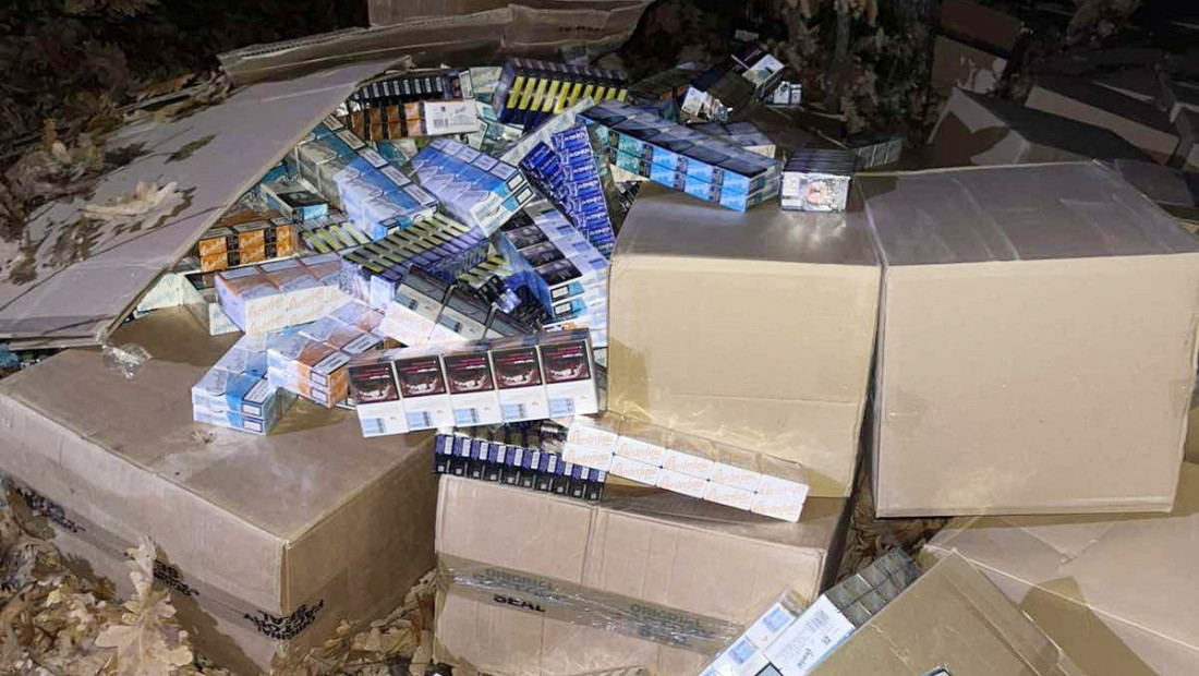 Uhapšen muškarac kod koga je pronađeno milion tableta i 5.000 boksova cigareta