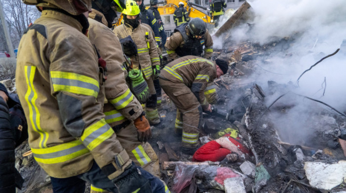 Zelenski: Sedmoro poginulih u Harkovu nakon napada, lansirano 29 raketa i 480 dronova (FOTO)