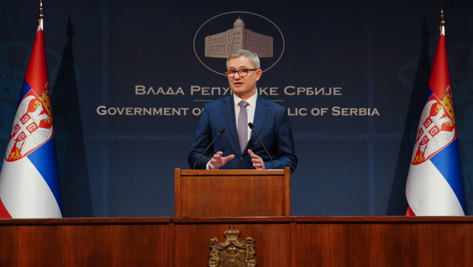 Glamočić uručio devet ugovora predstavnicima banaka za podršku kredita u agraru