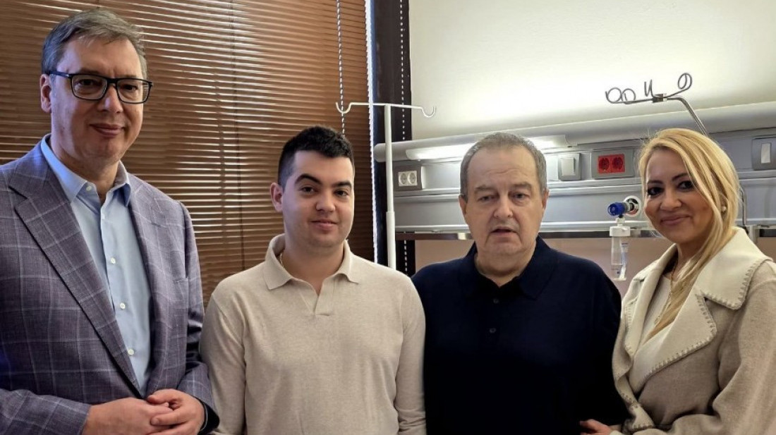 Dačić izlazi iz bolnice: Vučić objavio fotografiju sa ministrom unutrašnjih poslova