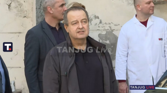 Prve reči Ivice Dačića po napuštanju bolnice: Čuvajte svoje zdravlje, živela Srbija