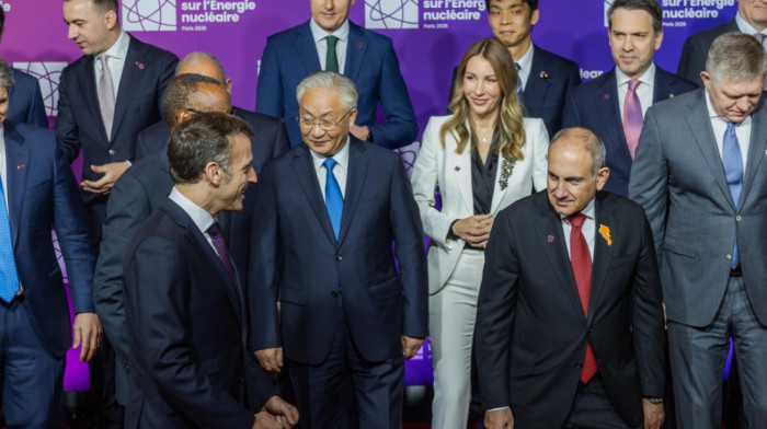 Ministarka Đedović sa Makronom na večeri za učesnike Nukearnog samita u Parizu