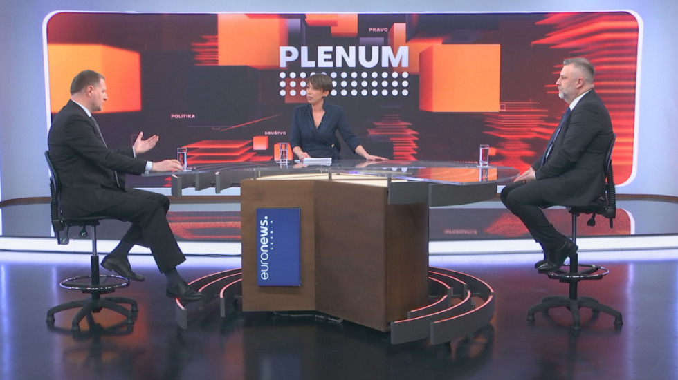 Institucionalna kriza u Prištini i novi pritisci na Srbe na KiM: Jevtić i Mijačić u emisiji "Plenum"