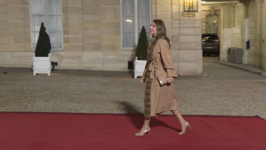 Ministarka Đedović sa Makronom na večeri za učesnike Nukearnog samita u Parizu