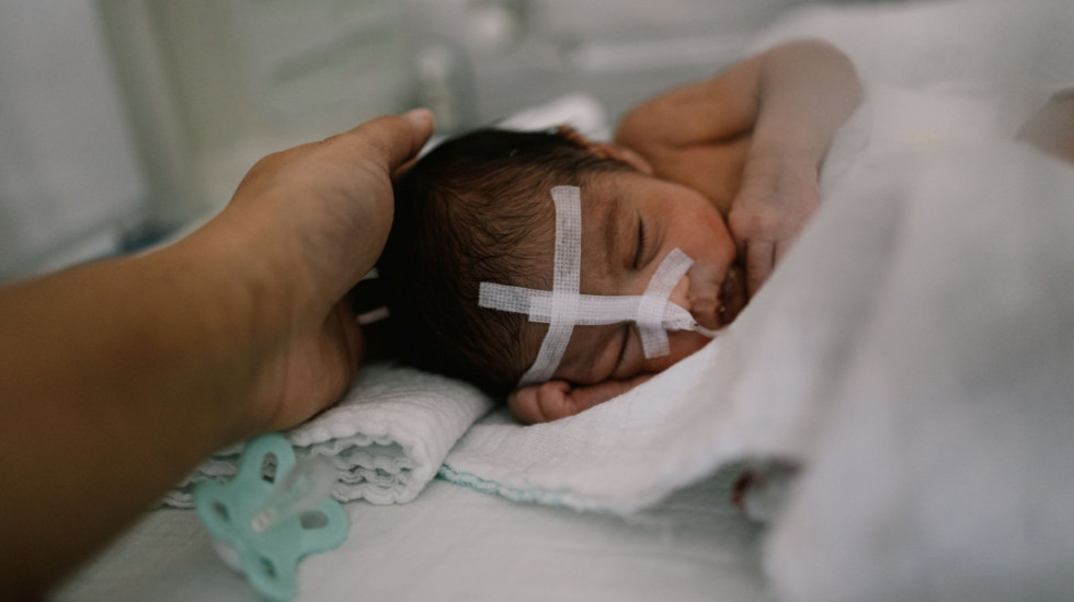 Tako mali da bi u srce stali: UNICEF nastavlja kampanju za jačanje neonatalne nege u porodilištima širom Srbije