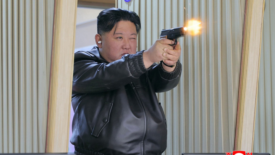 Južnokorejska obaveštajna služba saopštila da je "Kim Džong Un izuzetno gojazan"