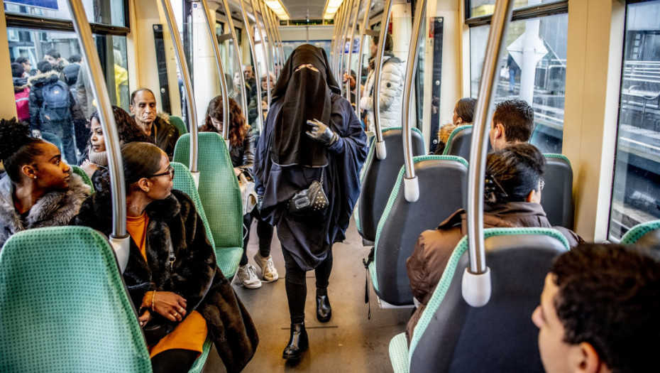 Još jedna evropska država razmatra zabranu nošenja burki, na stolu dva scenarija za maloletnice