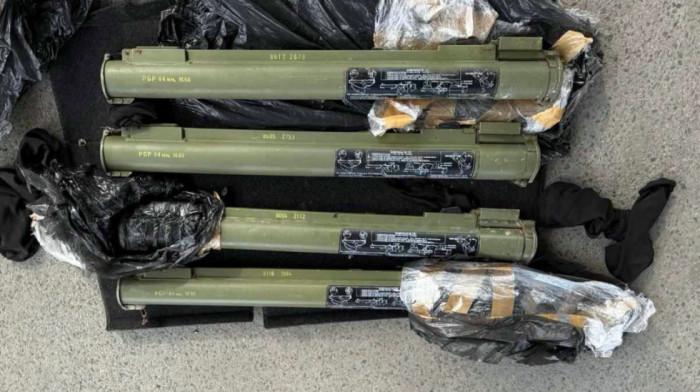 Uhapšen muškarac na Badovincima: U automobilu krio četiri zolje M-80