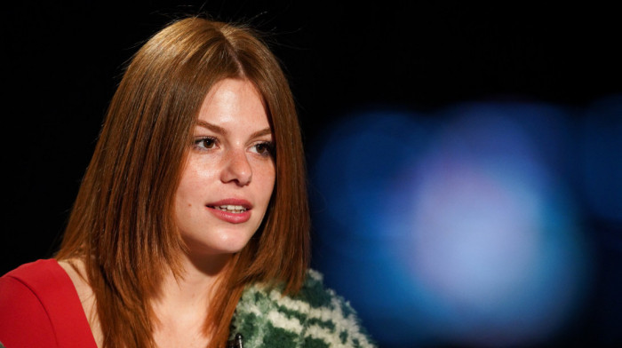 Una Lučić o seriji "Zvaćeš se Varvara": Fizička transformacija mi je pomogla da razumem i oživim lik Mine