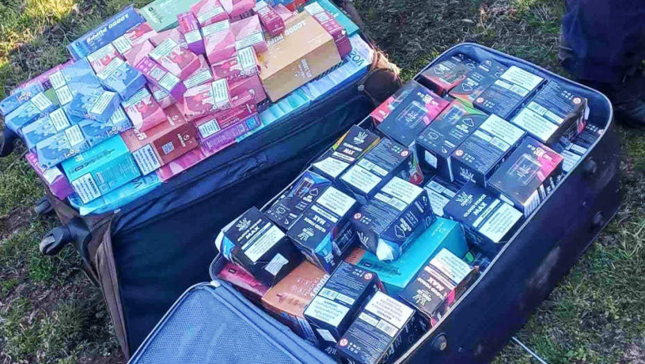 Zaplenjena puna prikolica elektronskih cigareta i tečnosti u vrednosti 5,5 miliona: Priveden muškarac iz Preševa