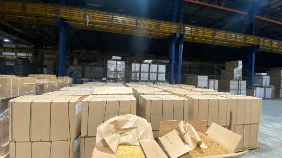 U kartonskim kutijama nađeno čak 14 tona nelegalnog duvana: Roba zadržana na carini (FOTO)