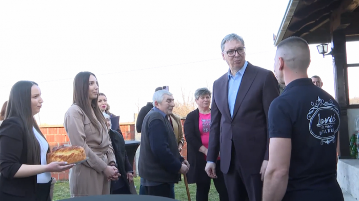 Predsednik Vučić u Šumadijskom okrugu: Aranđelovac će procvetati kada bude povezan sa Beogradom