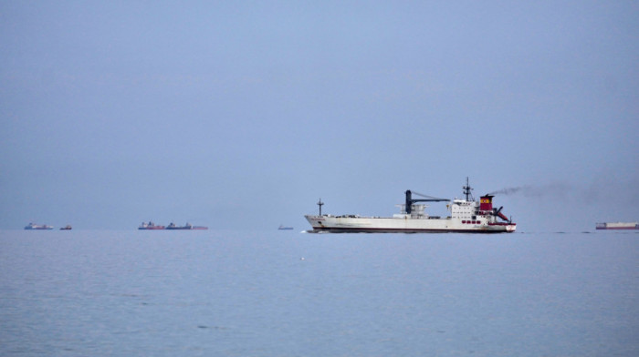 Kriza u Ormuskom moreuzu podiže cenu nafte: Opet 100 dolara za barel zbog otežanog transporta