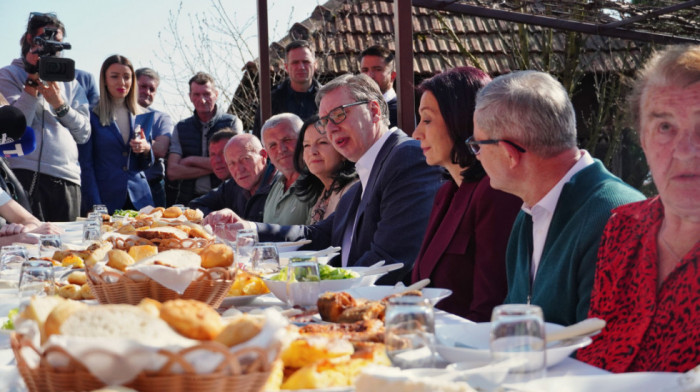 Vučić: Gradiće se i brza saobraćajnica od Požege do Užica