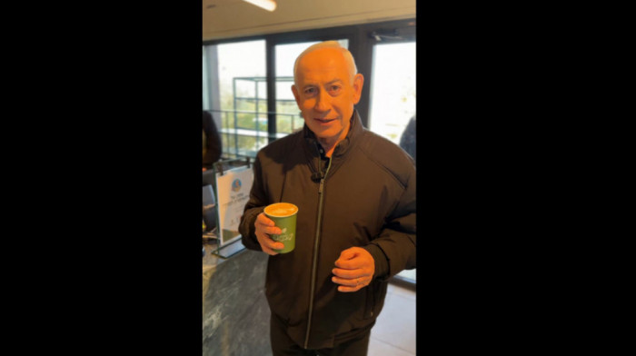 Misterija "AI Netanjahua": Da li su video snimci izraelskog premijera generisani veštačkom inteligencijom? (VIDEO)