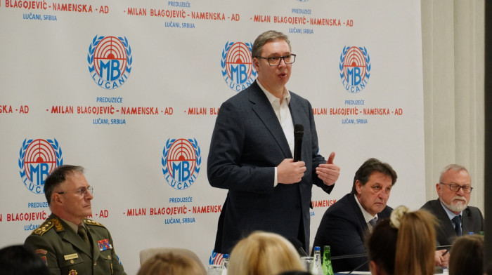 Vučić posetio fabriku MB Namenska u Lučanima: Srbija se nikada neće odreći većinskog udela