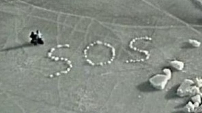 Nemački turisti preživeli zahvaljujući snalažljivosti: "SOS" od leda privukao spasioce (FOTO)