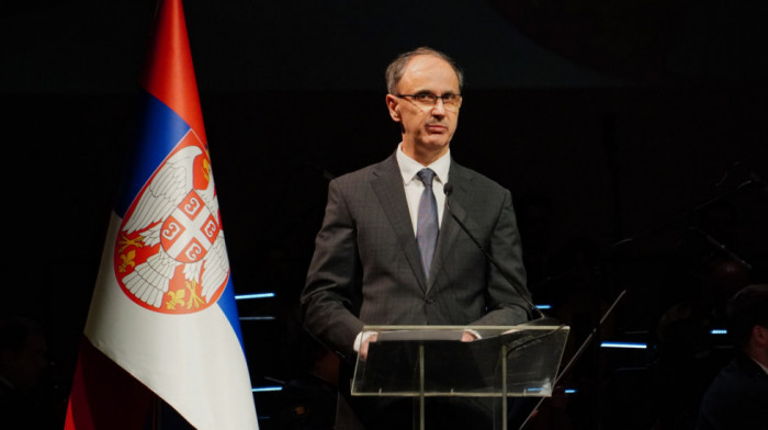 Macut: Može se razgovarati o nepoverenju Vladi, ali trenutno ima većih izazova