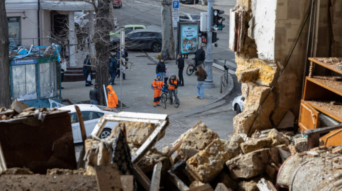 Pregovori bez Rusije, napadi ne prestaju: Novi talas sukoba dok se traži mir za Ukrajinu
