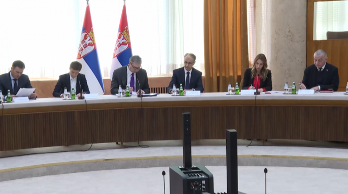 Vučić predsedava sednicom Saveta za nacionalnu bezbednost: U podne predstavlja energetske mere