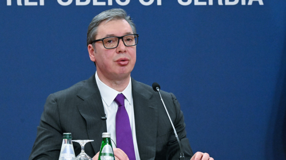 Vučić: Povećavamo cenzus na dečji dodatak na 18.000 dinara