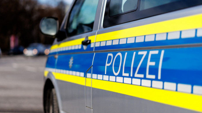 Na pločniku u Nemačkoj pronađeno 35 ljudskih zuba