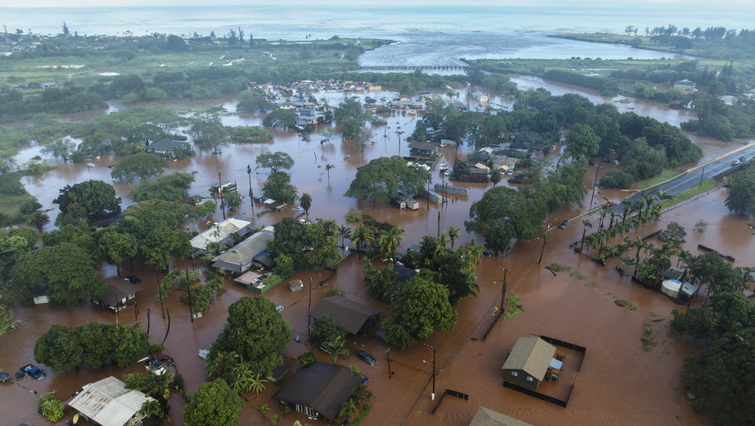 Zbog poplava na Havajima evakuisane hiljade ljudi severno od Honolulua