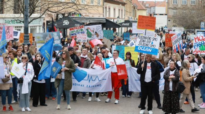 U Zagrebu se održava protest sindikata - traže socijalni dijalog i kolektivne ugovore (FOTO)