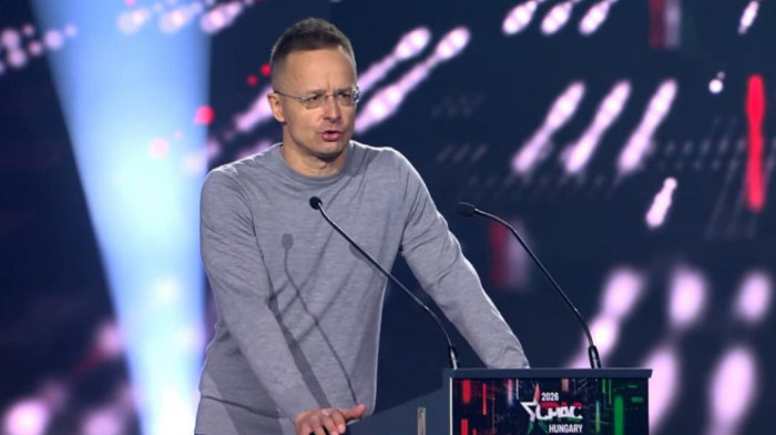 Sijarto: Strani organi pokušavaju da se umešaju u poslove Mađarske preko novinara