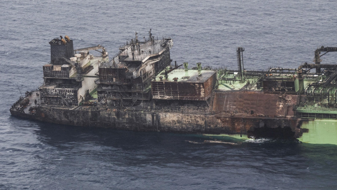 Panika u Mediteranu: Oštećeni ruski tanker i dalje pluta u Sicilijanskom moreuzu, isključen GPS signal