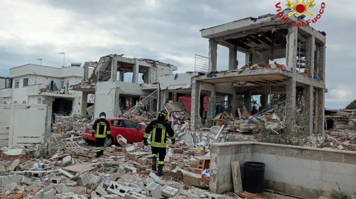 Eksplozija gasa srušila zgradu i Rimu: Dve osobe teško povređene, 70 evakuisano