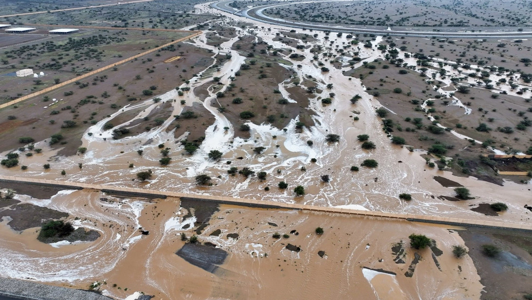 Poplave u Omanu: Četiri osobe poginule, jedna nestala, vlasti izdale upozorenje