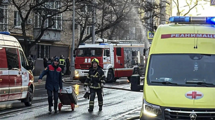 Tri osobe poginule u požaru u centru Moskve: Spaseno 19 ljudi, među njima petoro dece