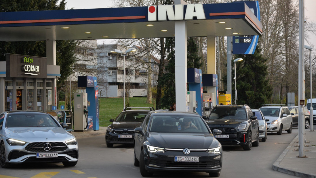 Oštre kritike javnosti u Hrvatskoj: Gorivo drastično poskupelo, a na pojedinim pumpama ga uopšte nema