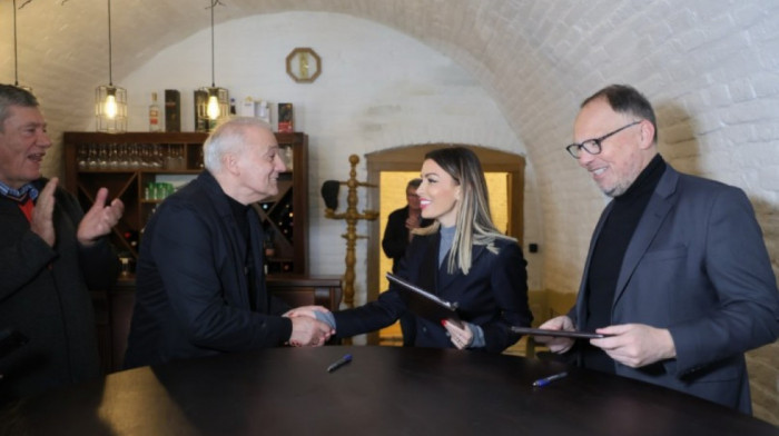 Mesarović: Za uređenje "Starog vinskog podruma" u Crvenki 15 miliona dinara