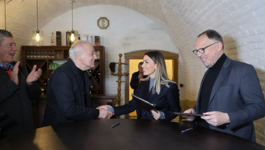 Mesarović: Za uređenje "Starog vinskog podruma" u Crvenki 15 miliona dinara