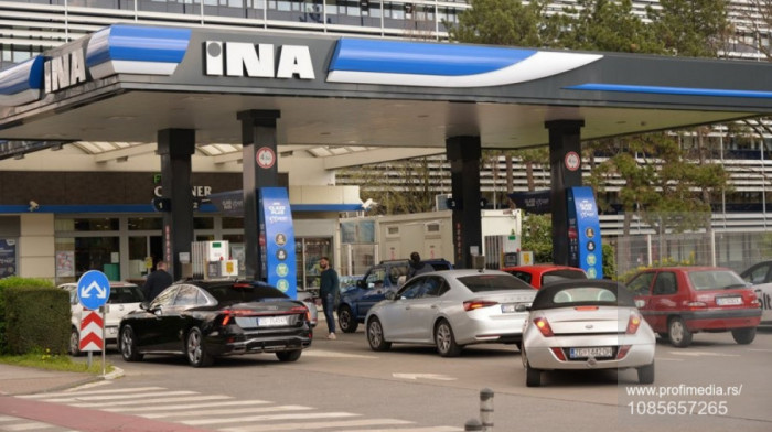 Neprijatno iznenađenje za vozače u Hrvatskoj: Ograničeno točenje goriva na pumpama Ine i Petrola u Zagrebu
