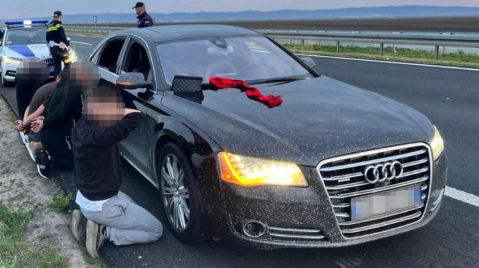 Državljani Albanije uhapšeni u Srbiji: Vozili auto-putem i pokazivali simbole "Velike Albanije"