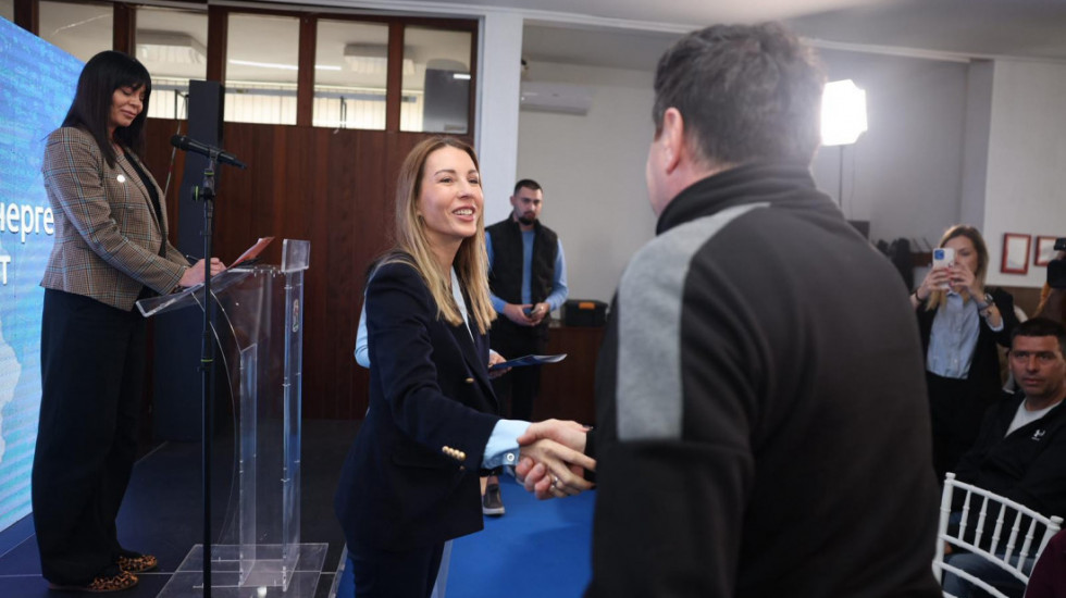 Đedović Handanović dodelila 103 ugovora građanima u Smederevskoj Palanci: Pomoć za energetsku sanaciju domaćinstava