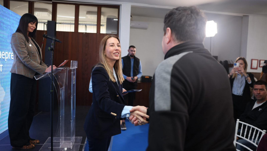 Đedović dodelila 103 ugovora građanima u Smederevskoj Palanci za energetsku sanaciju domaćinstva