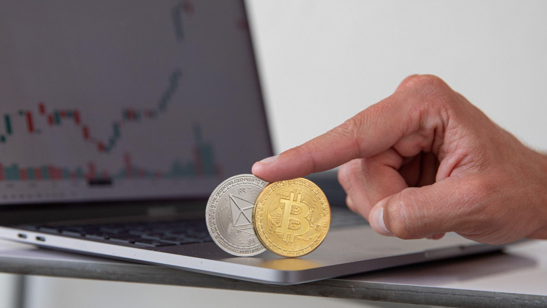 Bitkoin porastao za 2,38 odsto na 61.773 evra, itirijum za 2,55 odsto na 1.885 evra