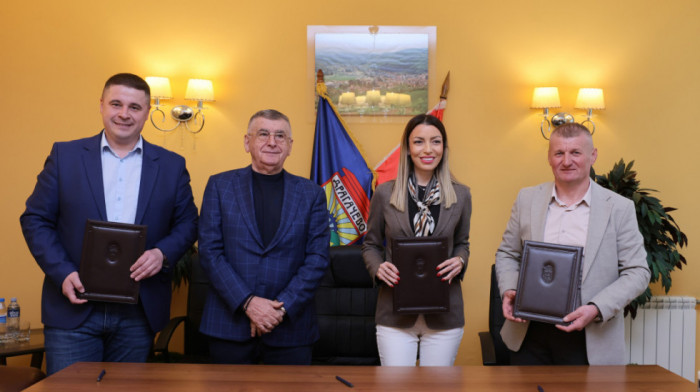 Mesarović: Potpisan Memorandum o razumevanju Srbije, opštine Lučani i DOO Dušan Kostić