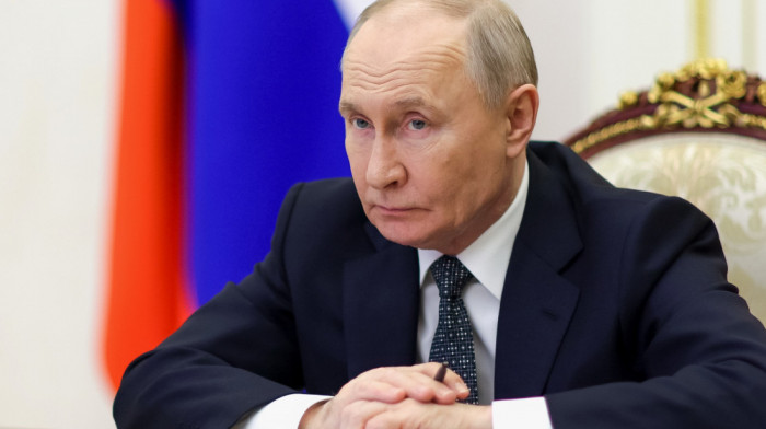 Putin zabranio izvoz gotovine veće od 100.000 dolara u EAEU