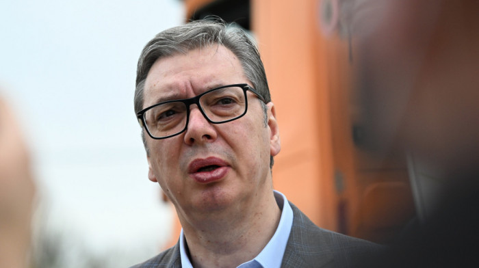 Vučić posetio Kulu pred lokalne izbore: Predsednik o napadu na aktiviste SNS-a