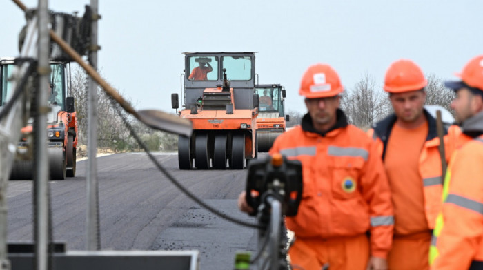 Izmene na putevima širom Srbije: Radovi na više deonica, evo gde vozače očekuju zastoji i preusmeravanja