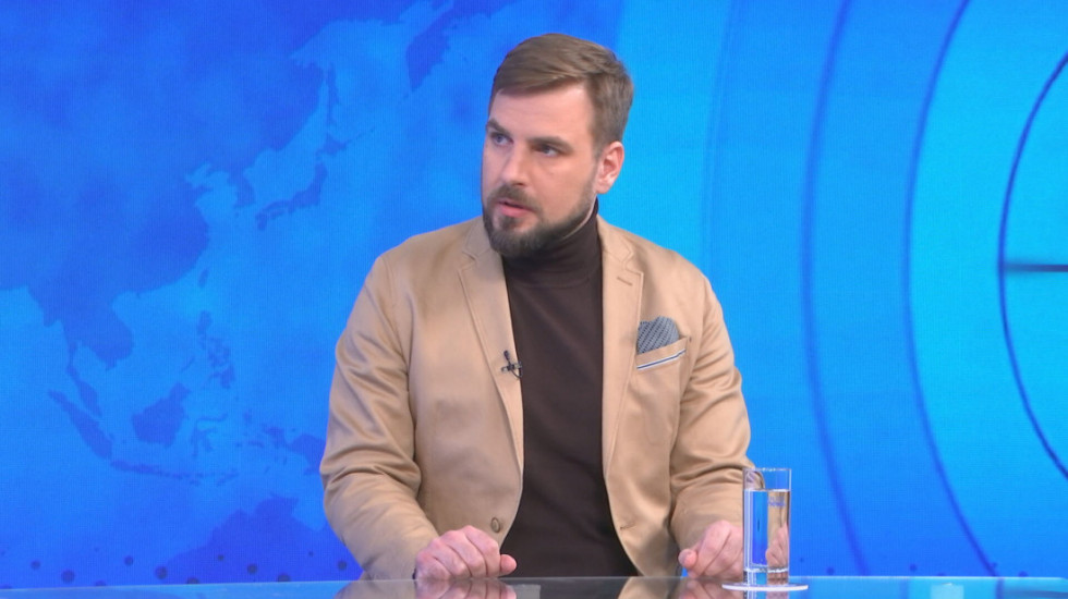 Filip Grbić: Kad padne zavesa