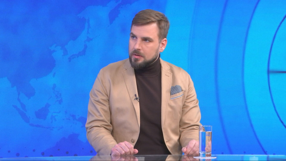 Filip Grbić: Kad padne zavesa