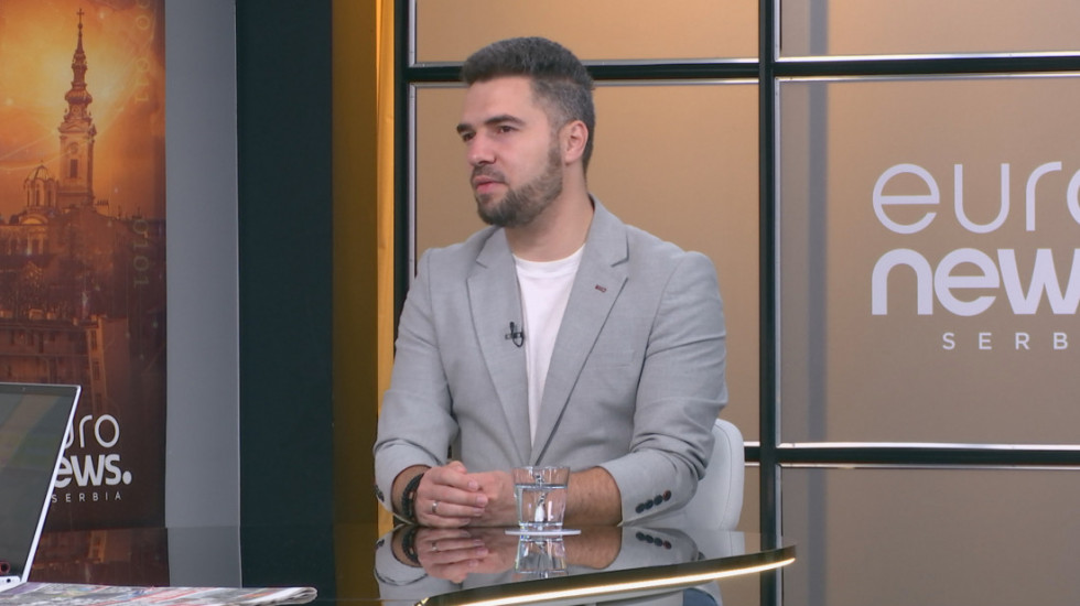 Milan Bujaković, u susret Beogradskom proleću, objavio singl "Zagrljaj"